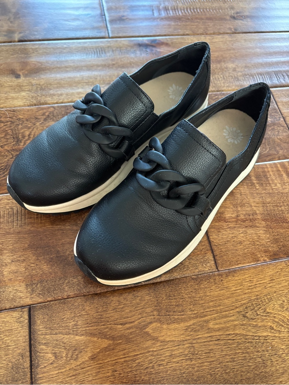 Yellow Box Rory Slip-on Loafer Sneaker black chunky chain hardware women sz 7.5